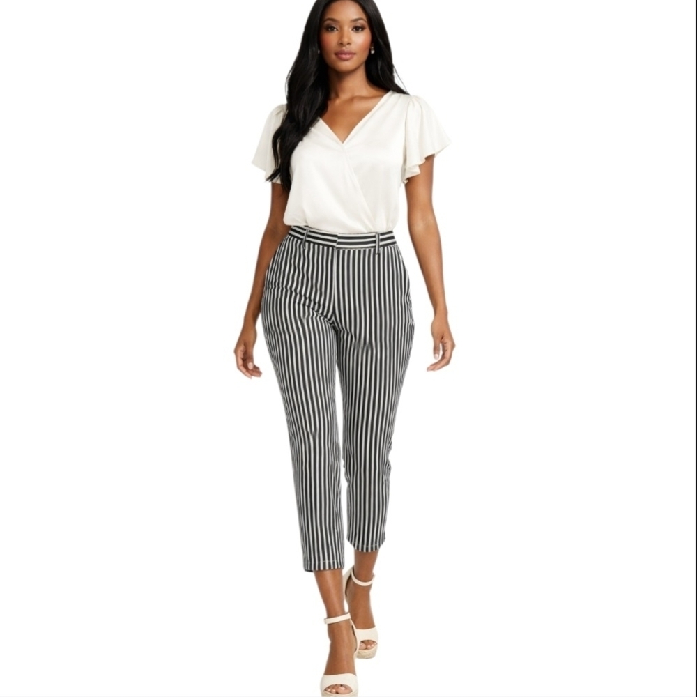Worthington Women’s Ankle Pants Size 14 Black White Striped Slim Fit Stretch.